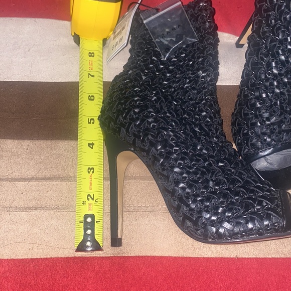 Zara crochet booties - Picture 3 of 3